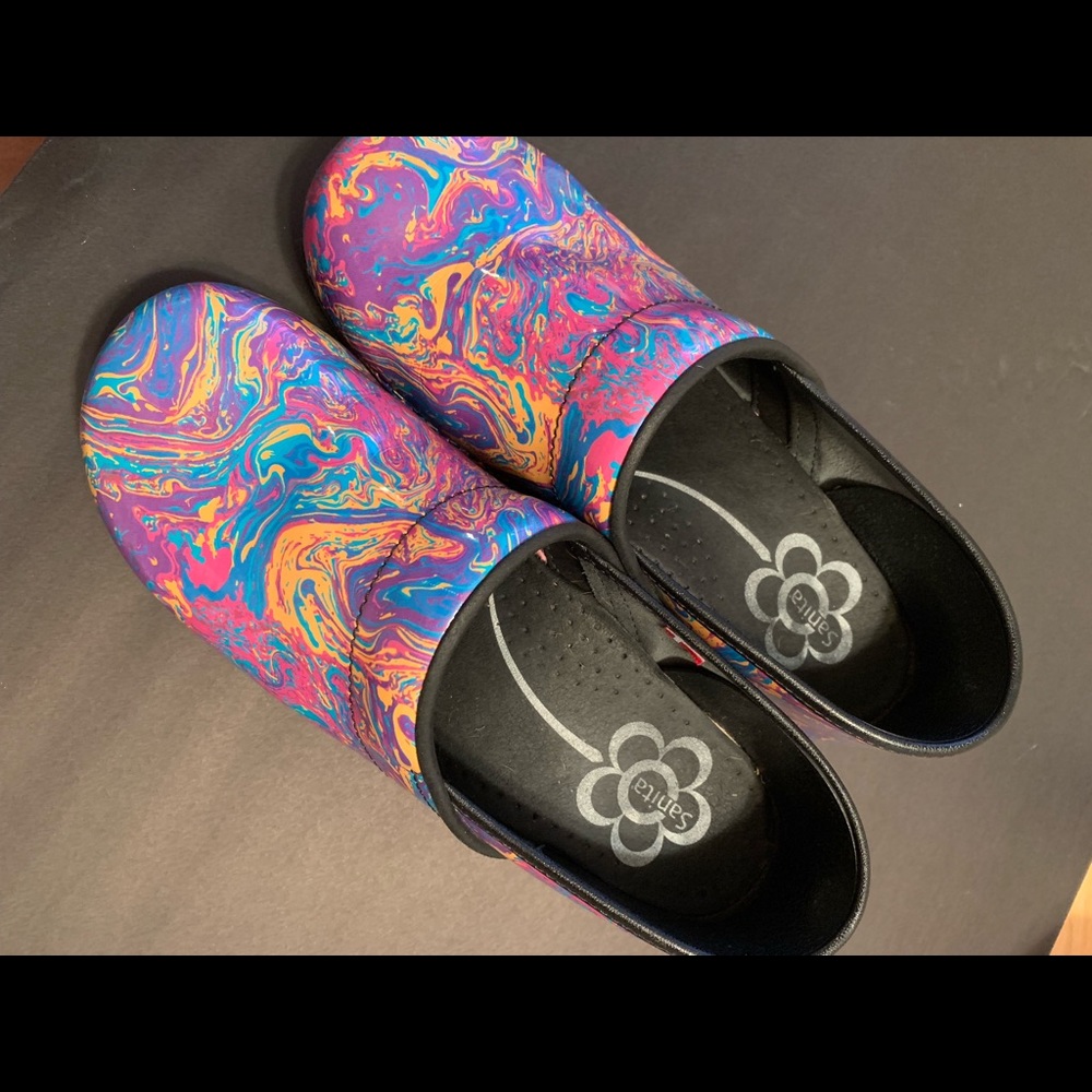 Sanitas like new. Size 40